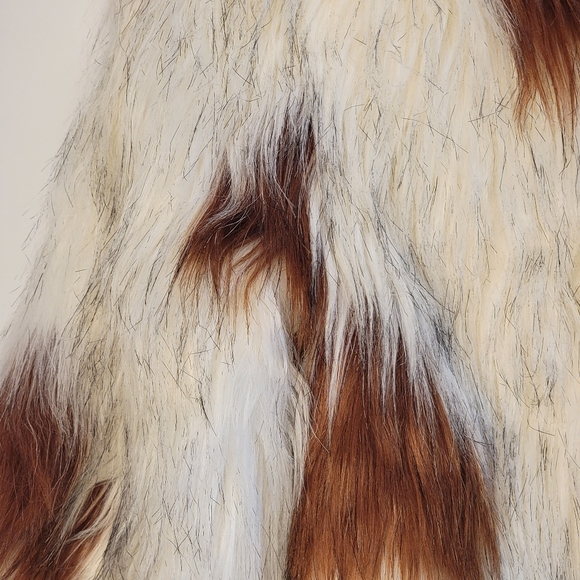 Yoki Patchwork Faux Fur Jacket, Fully Lined, Hook & Bar Closure, EUC, sz Medium - Picture 3 of 7